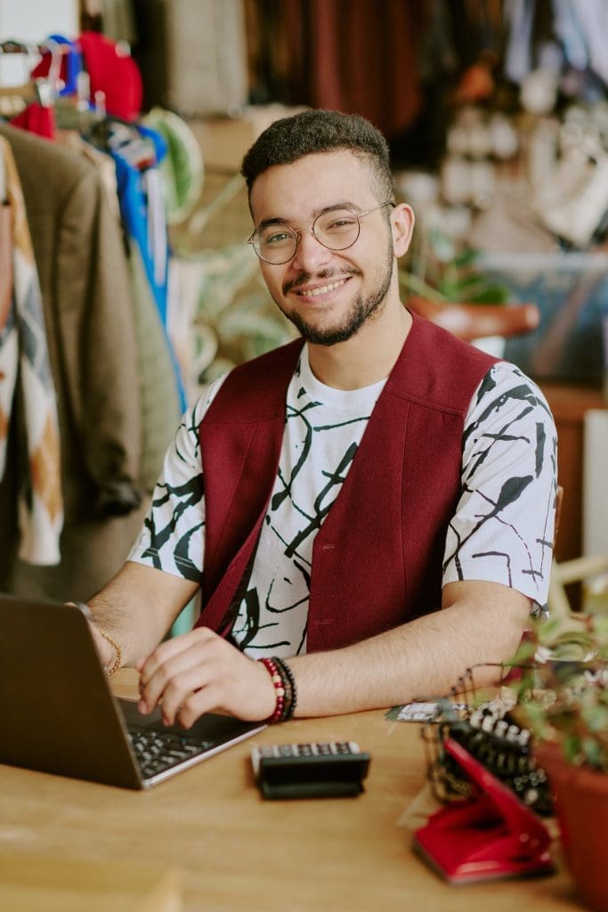 Agence SEO Shopify experte en optimisation de boutiques pour augmenter la visibilité et les ventes.